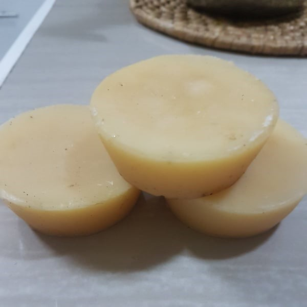 Capping Beeswax (White and Light Beeswax)